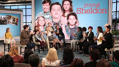 Young Sheldon Stars Get A Surprise Visit From The Roseanne Cast